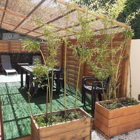 Location Vacances T4 Bas De Villa Toulon Exterior foto