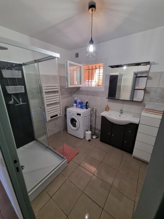 Location Vacances T4 Bas De Villa Toulon Exterior foto
