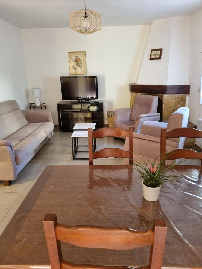Location Vacances T4 Bas De Villa Toulon Exterior foto